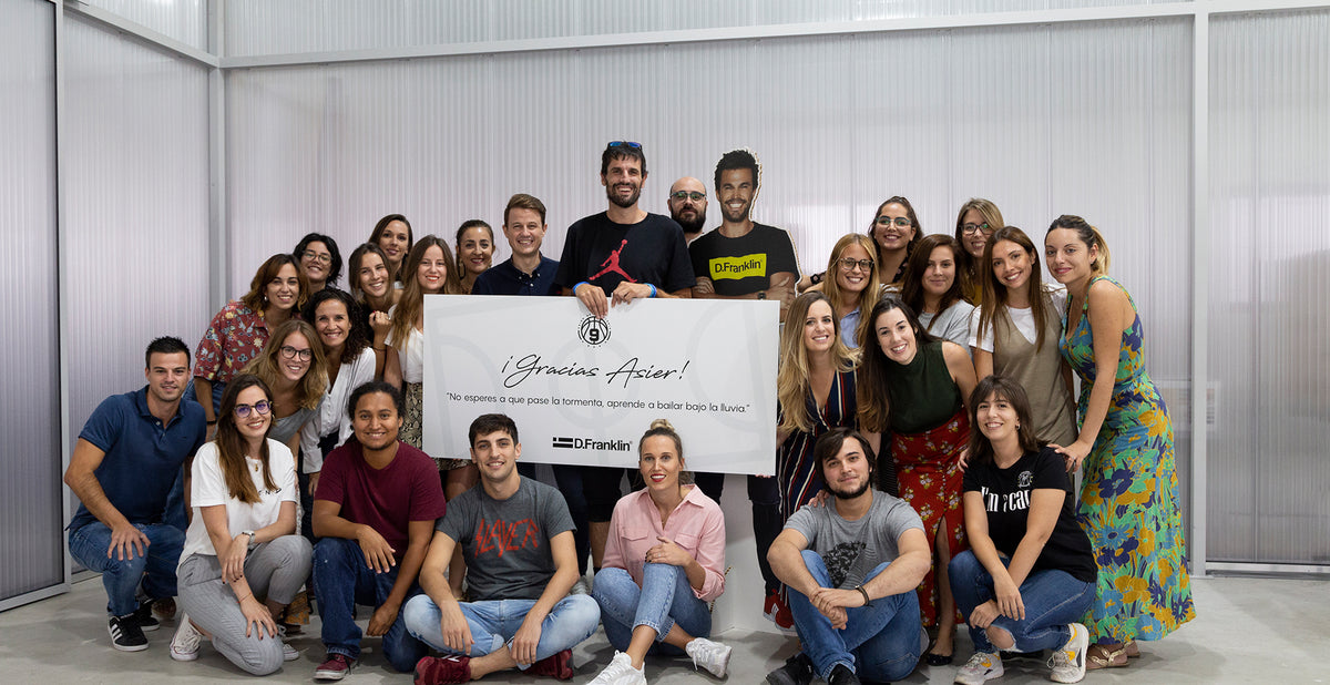Asier de la Iglesia pays us a visit
